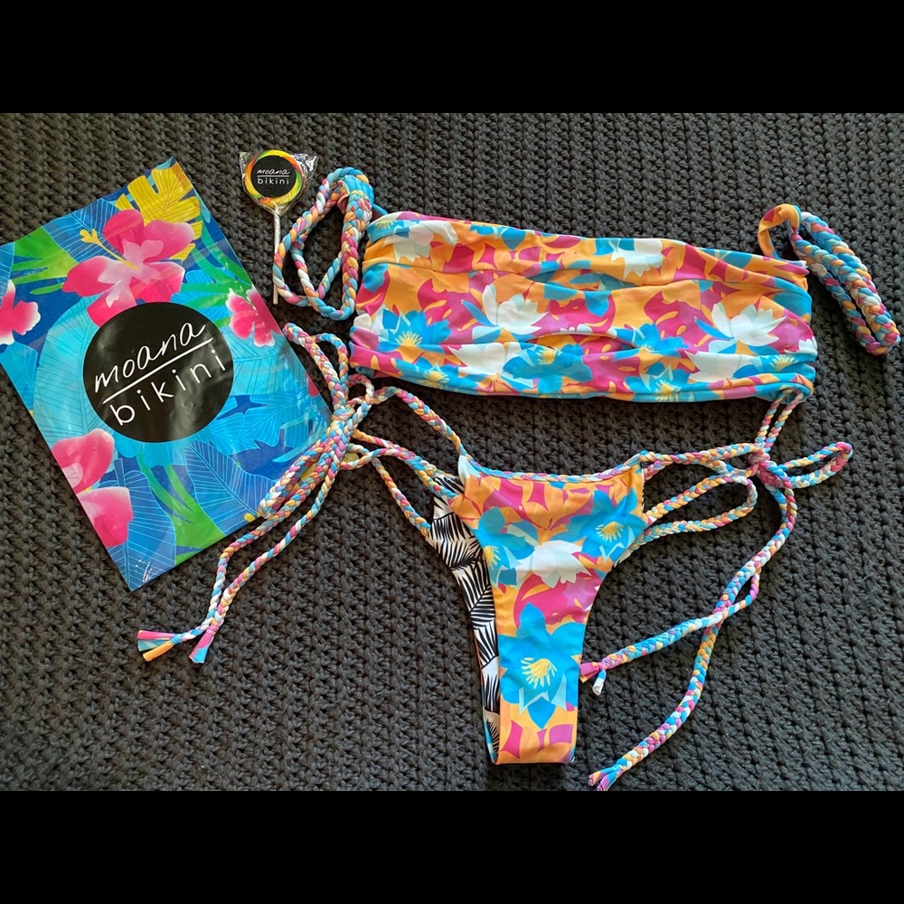 Moana bikini NWOT